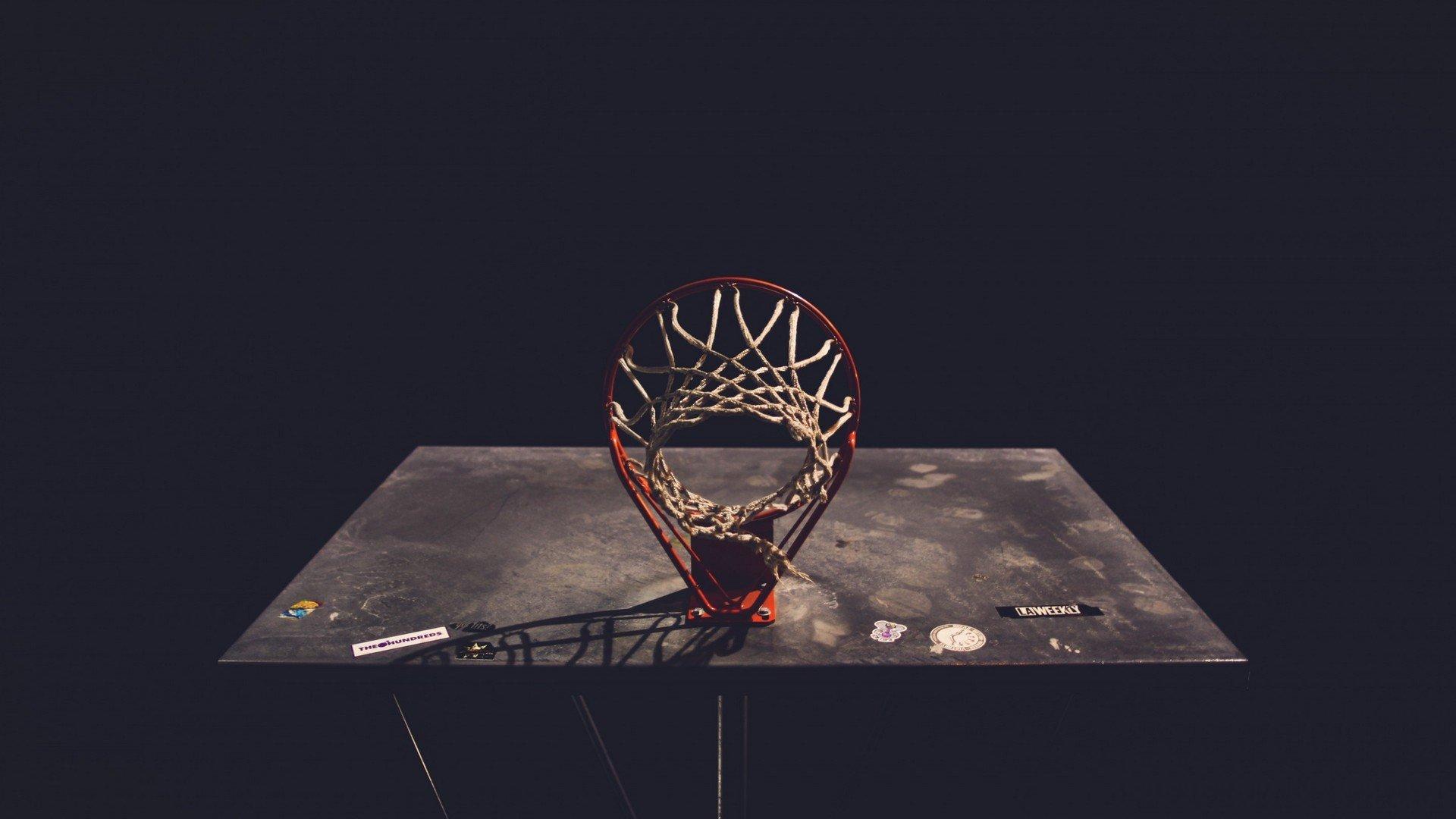 再失良机!莫德里奇手术刀直塞撕裂防线,姆巴佩绝命兜射击中横梁葬送胜局